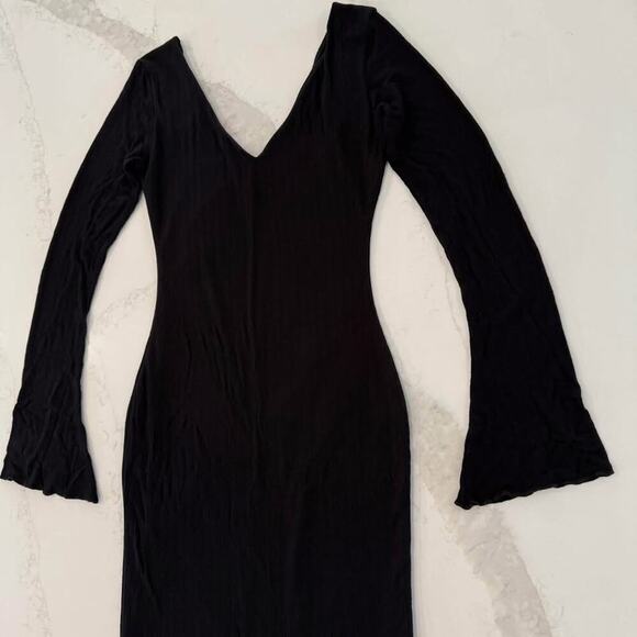 Windsor Cute the City Bodycon Knit Midi Dress Women's Medium Black Bell Sleeve - Picture 7 of 7